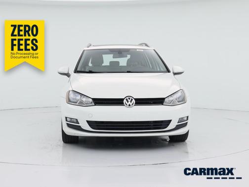 White 2016 Volkswagen Golf SE