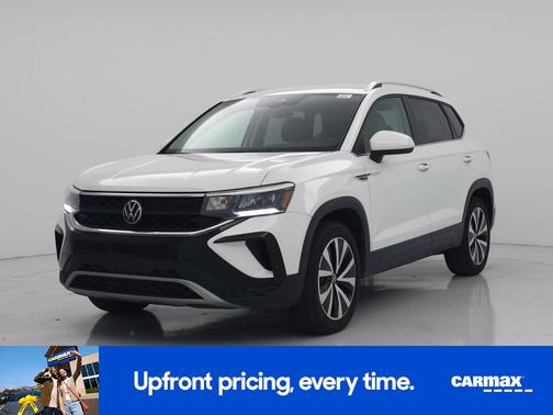 White 2022 Volkswagen Taos SE