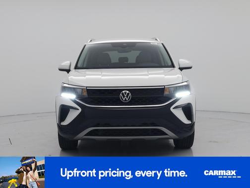 White 2022 Volkswagen Taos SE