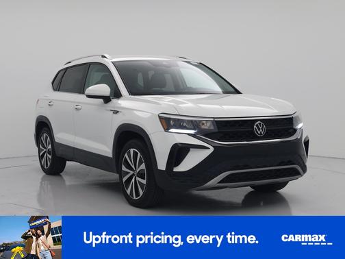 White 2022 Volkswagen Taos SE
