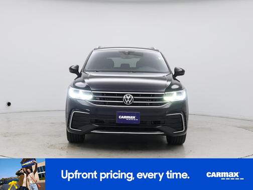 Black 2022 Volkswagen Tiguan SEL R-Line