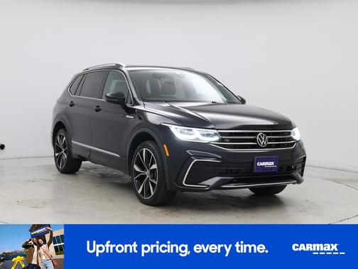 Black 2022 Volkswagen Tiguan SEL R-Line