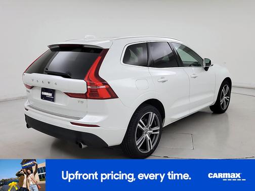2021 Volvo XC60 T5 Momentum