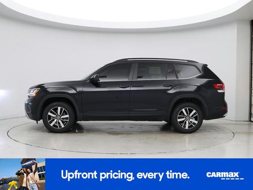 Black 2023 Volkswagen Atlas SE