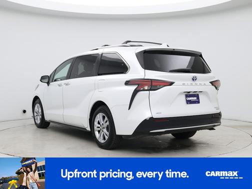 2022 Toyota Sienna Platinum