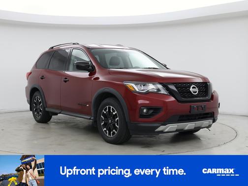 2020 Nissan Pathfinder SV