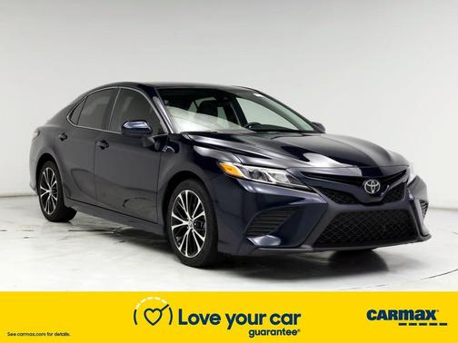 Photo 1 of 25 of 2019 Toyota Camry SE