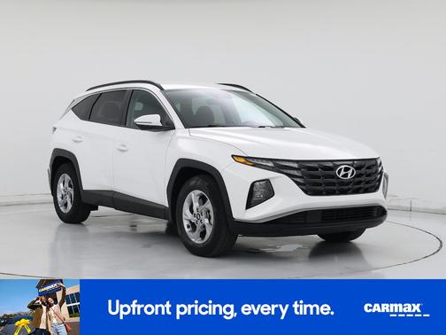White 2023 Hyundai TUCSON SEL