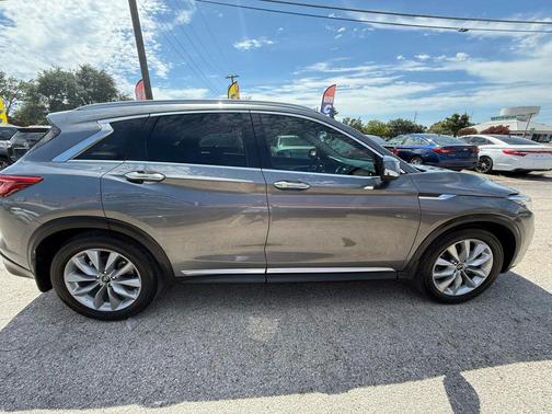 2021 INFINITI QX50 LUXE