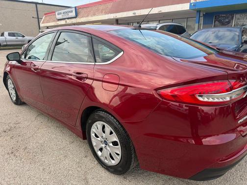 Ruby Red Metallic Tinted Clearcoat 2019 Ford Fusion SE