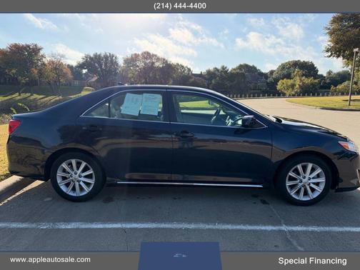 2014 Toyota Camry Hybrid LE