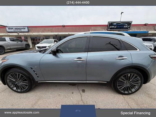 2017 INFINITI QX70 Base