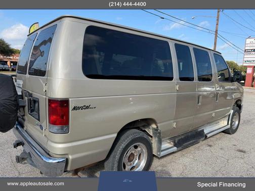 2009 Ford E150 XL Van 3D