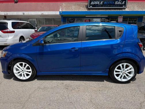 Kinetic Blue Metallic 2020 Chevrolet Sonic FWD Hatchback LT 5-Door