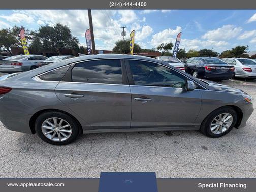 2018 Hyundai SONATA SE