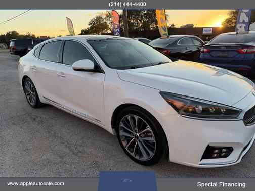 2019 Kia Cadenza Technology