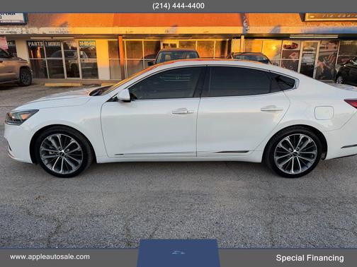 2019 Kia Cadenza Technology
