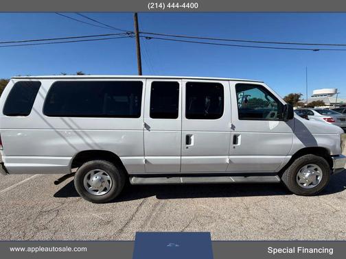 2011 Ford E350 Super Duty XLT