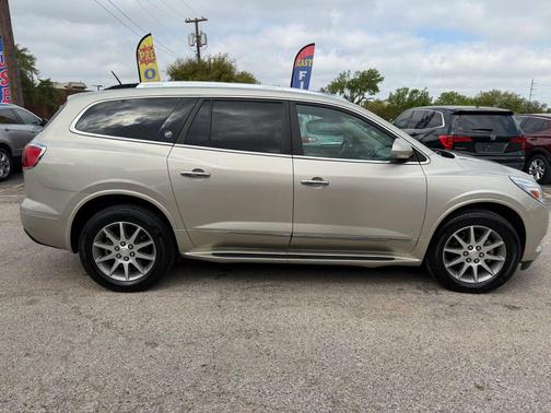 Sparkling Silver Metallic 2017 Buick Enclave Leather