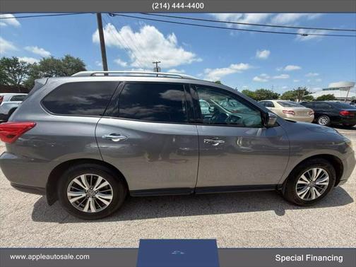 2020 Nissan Pathfinder S 2WD