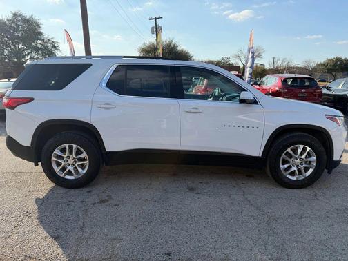 2018 Chevrolet Traverse LT Cloth