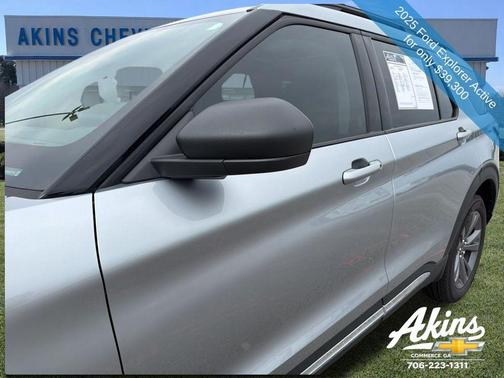 2025 Ford Explorer Active