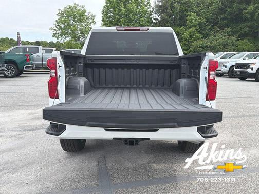 Summit White 2026 Chevrolet Silverado 1500 Custom
