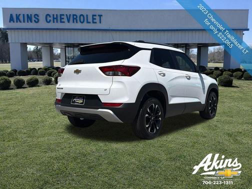 Summit White 2023 Chevrolet Trailblazer LT
