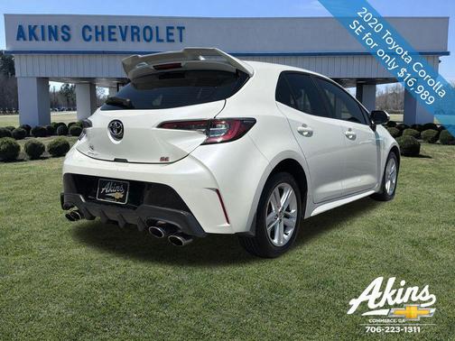 Blizzard Pearl 2020 Toyota Corolla SE