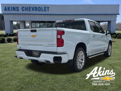 Polar White Tricoat 2026 Chevrolet Silverado 1500 High Country
