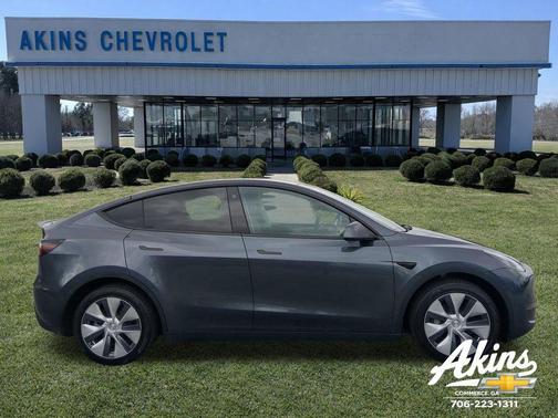 2023 Tesla Model Y Long Range Dual Motor All-Wheel Drive