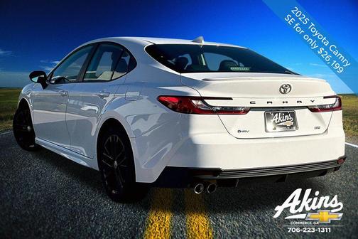 2025 Toyota Camry SE