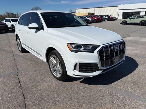 2020 Audi Q7 45 Premium Plus