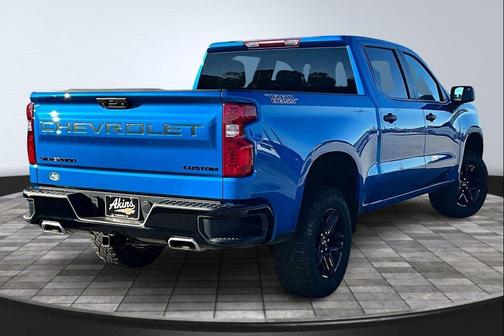 2023 Chevrolet Silverado 1500 Custom Trail Boss