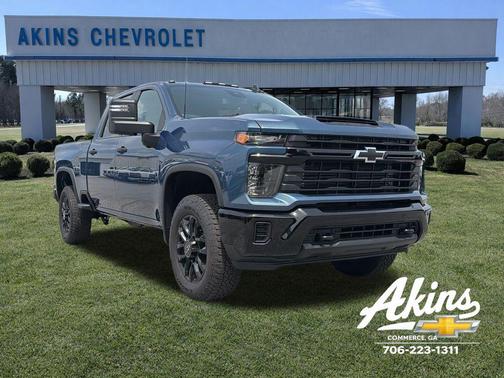 Lakeshore Blue Metallic 2025 Chevrolet Silverado 2500 Custom