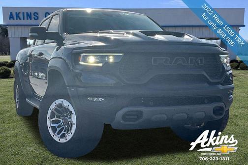 Diamond Black Crystal Pearlcoat 2022 RAM 1500 TRX