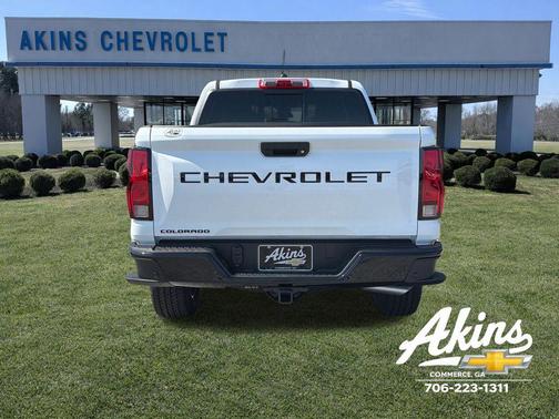 Summit White 2026 Chevrolet Colorado WT