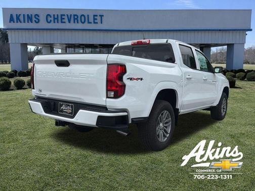 Summit White 2025 Chevrolet Colorado LT