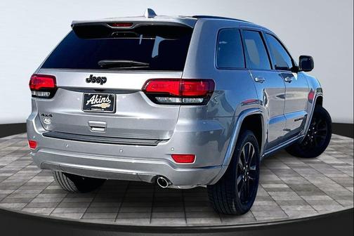 2021 Jeep Grand Cherokee Laredo