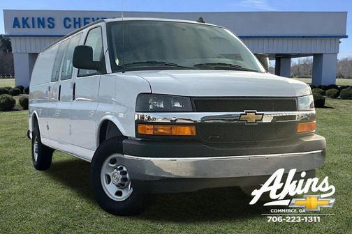 Summit White 2025 Chevrolet Express 3500 RWD 3500 Extended Wheelbase WT