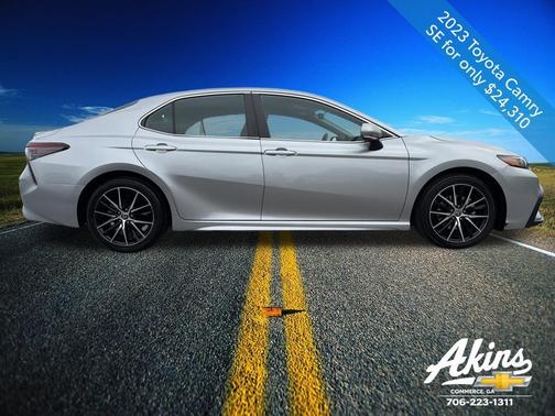 2023 Toyota Camry SE