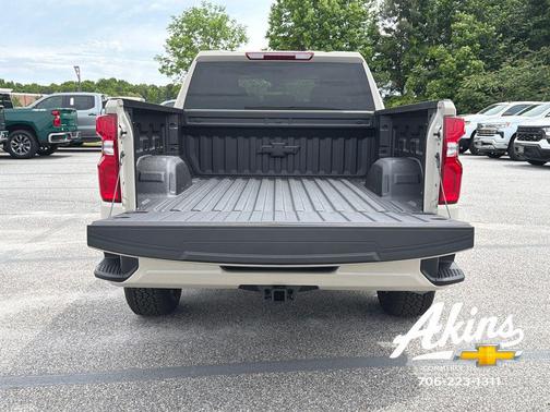 White Sands 2026 Chevrolet Silverado 1500 RST