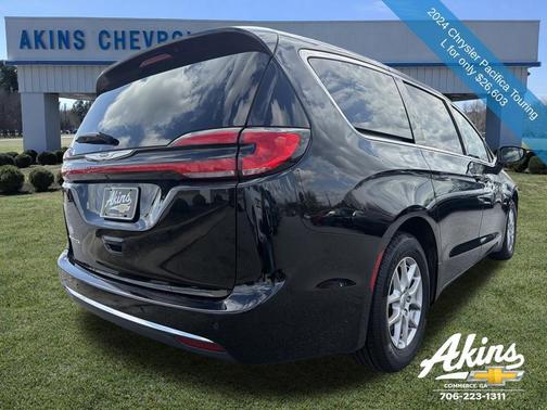 2024 Chrysler Pacifica Touring L