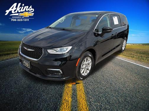 2024 Chrysler Pacifica Touring L