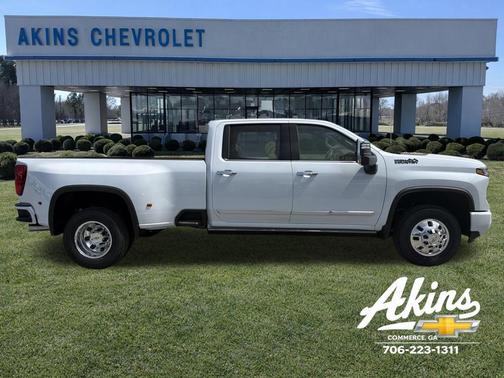 Polar White Tricoat 2026 Chevrolet Silverado 3500 High Country