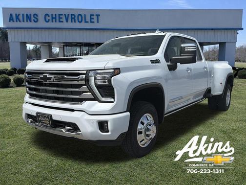 Polar White Tricoat 2026 Chevrolet Silverado 3500 High Country