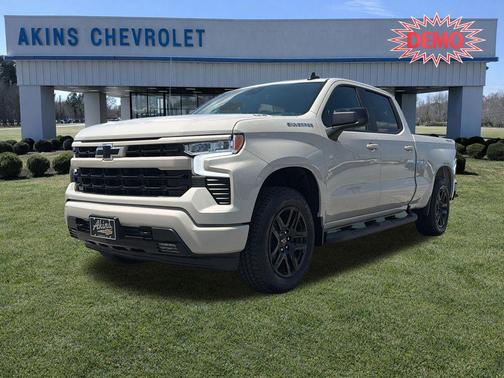 White Sands 2026 Chevrolet Silverado 1500 RST