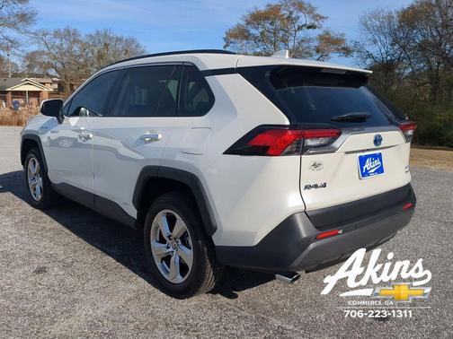 2020 Toyota RAV4 Hybrid SE