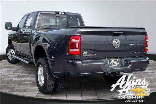 2024 RAM 3500 Laramie Crew Cab 4x4 8' Box