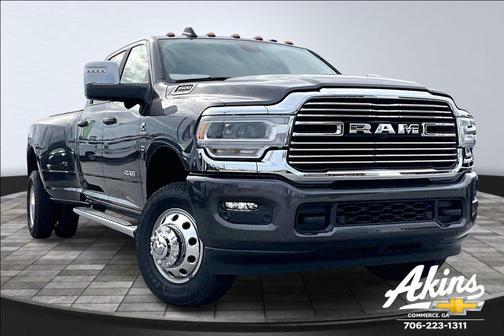 2024 RAM 3500 Laramie Crew Cab 4x4 8' Box